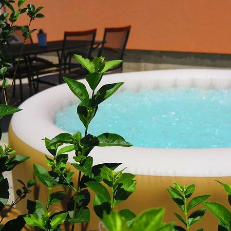 Apartment Gamma With Hydromassage Mini Pool Near Split Žrnovnica Zewnętrze zdjęcie