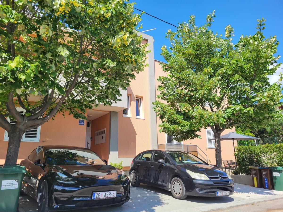 Apartment Gamma With Hydromassage Mini Pool Near Split Žrnovnica Zewnętrze zdjęcie