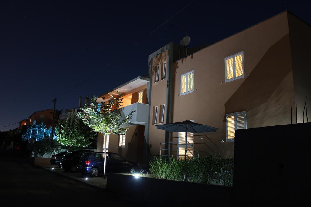 Apartment Gamma With Hydromassage Mini Pool Near Split Žrnovnica Zewnętrze zdjęcie