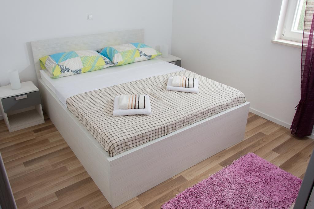 Apartment Gamma With Hydromassage Mini Pool Near Split Žrnovnica Zewnętrze zdjęcie